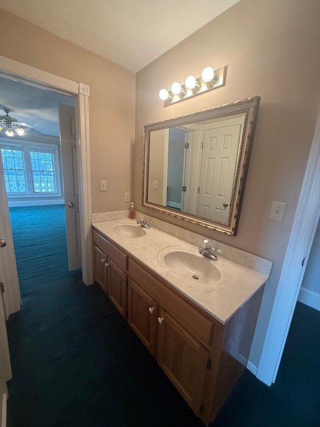 Building Photo - Historic Southern Estate on 127 Acres with...