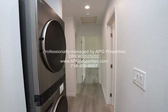 Building Photo - 838 S Gilbuck Dr