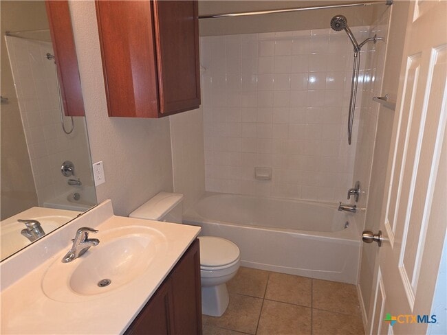 Building Photo - 10025 Birch Tree Dr