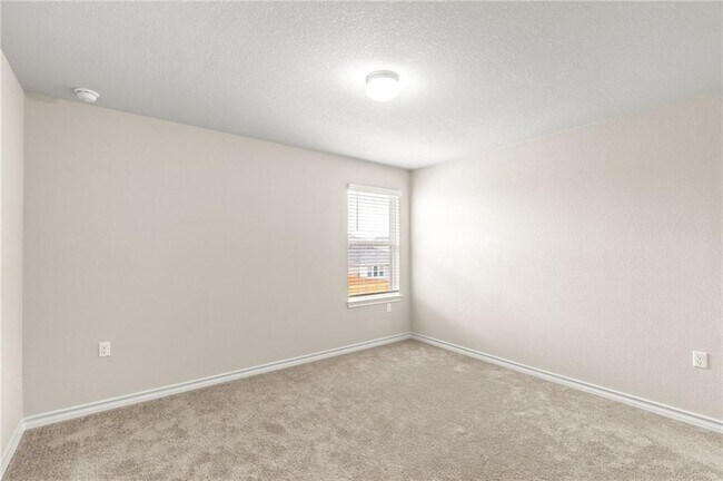 Building Photo - 1607 Denesa Dr