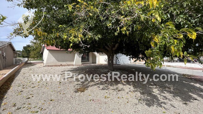 Building Photo - 3 Bed, 2 Bath Helendale Home!!!