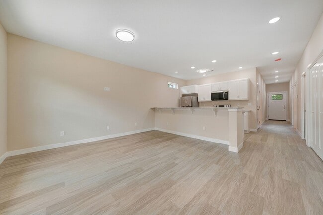 Building Photo - Modern New Construction | 2 Bedroom, 2 Bathroom Units in Tuscola