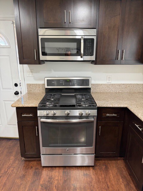 Building Photo - 176 Bethune Way