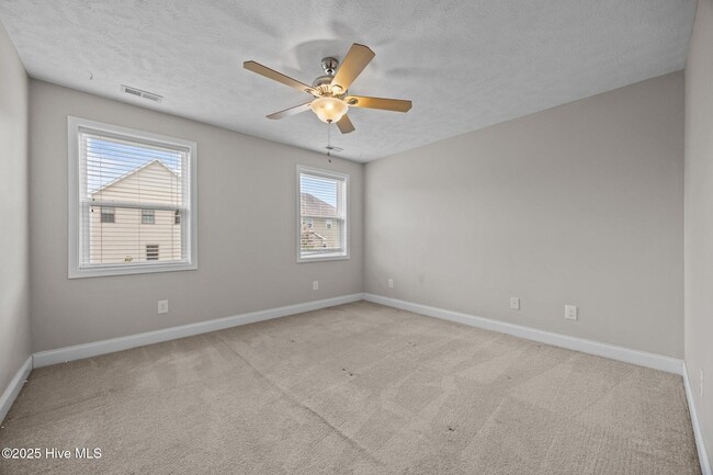 Building Photo - 123 Lightwater Dr