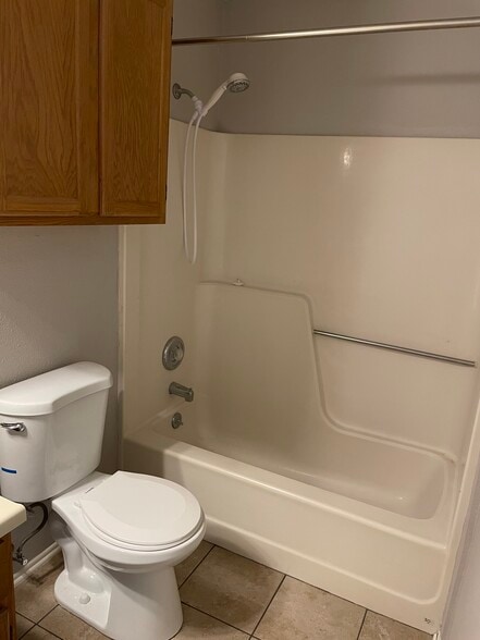 Building Photo - 11136 El Sendero St