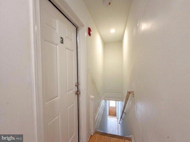 Building Photo - 110 N 51st St