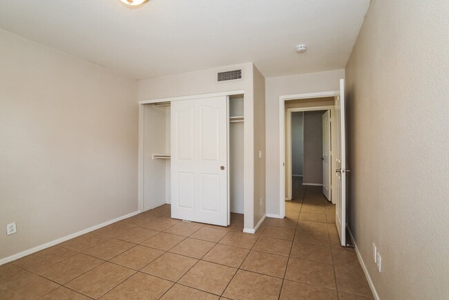 Building Photo - 6925 E Laguna Azul Ave