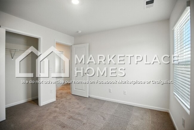 Building Photo - 341 Arrowhead Dr