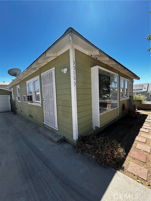 Building Photo - 35163 Acacia Ave