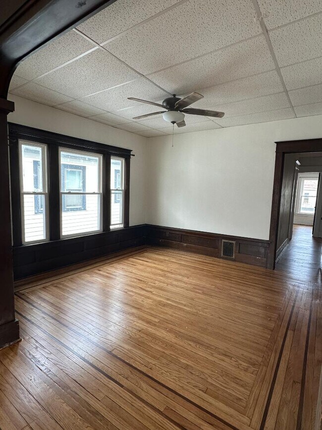 Building Photo - 252 Cumberland Ave