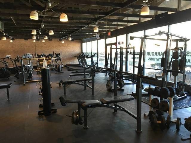 Building Photo - 5538 E Lake Dr