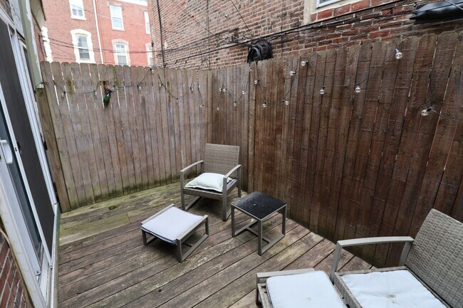 Building Photo - 280 S 23rd St