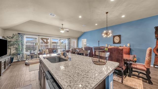 Building Photo - 2565 Silver Fox Trl