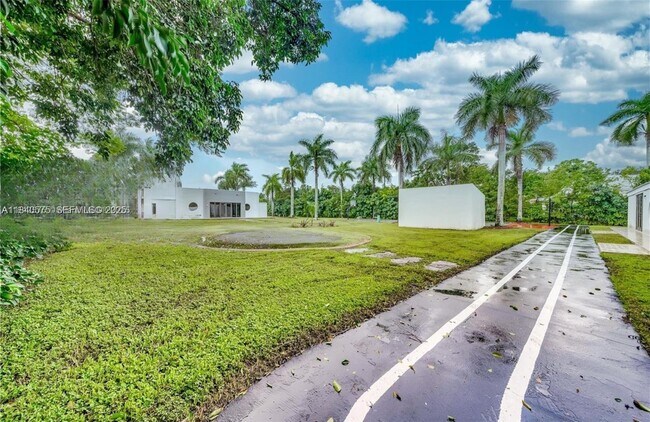 Building Photo - 14401 SW 63rd St