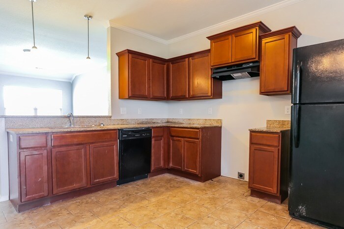 Building Photo - 12805 Bell Flower Dr