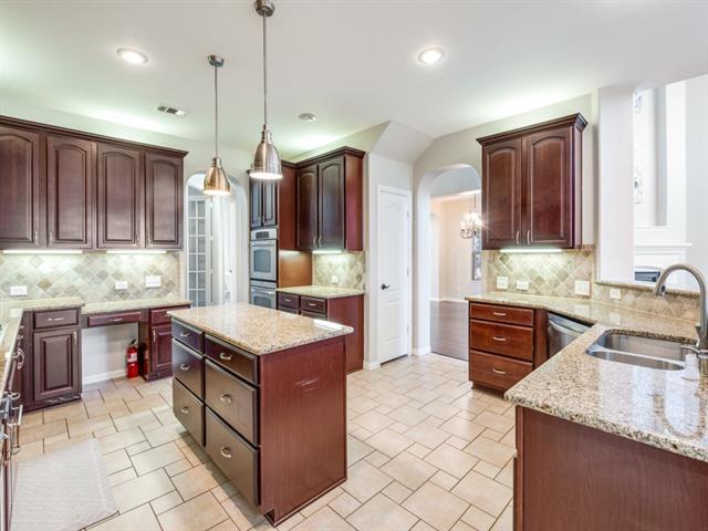 Building Photo - 3250 Woodbine Tr