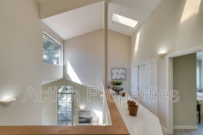 Building Photo - 20233 Joseph Cir