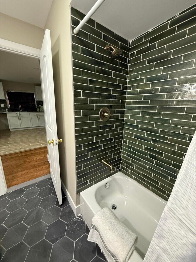 Building Photo - 16540 Marlowe St