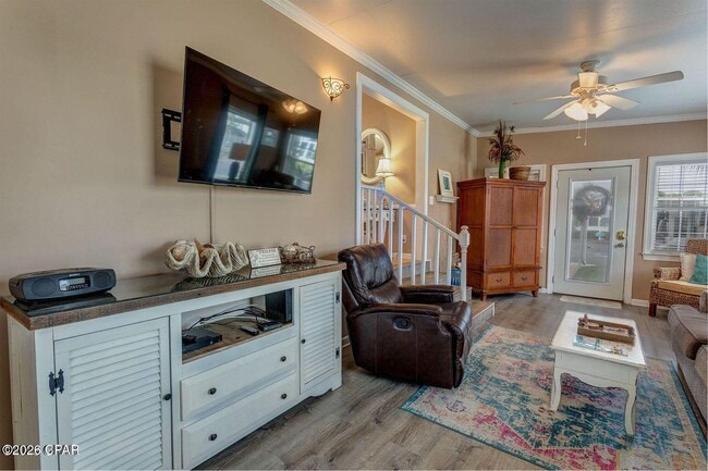 Building Photo - 1219 Thomas Dr