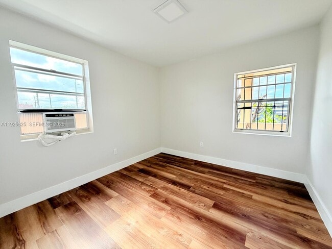 Building Photo - 4801 NW 33rd Ave