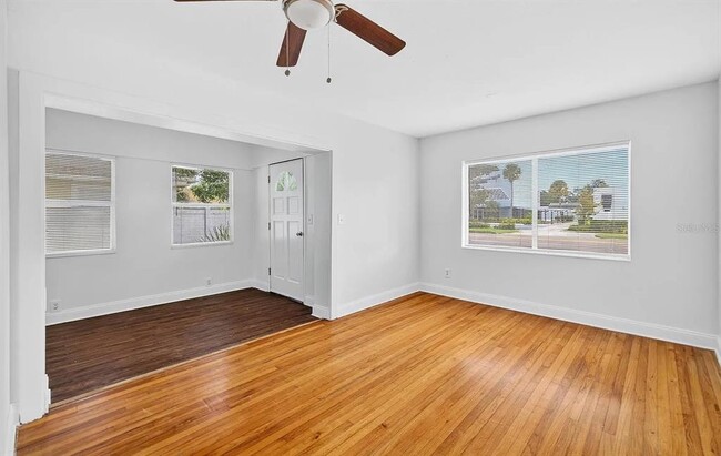 Building Photo - 5517 Gulfport Blvd S