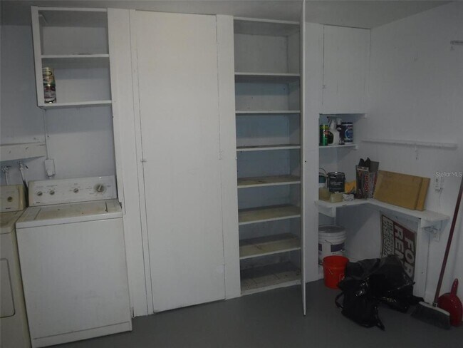 Building Photo - 5015 Allner St