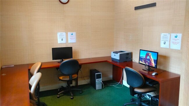 Building Photo - 6640 W Sample Rd