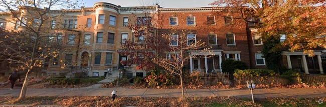 Building Photo - 1728 Beacon St