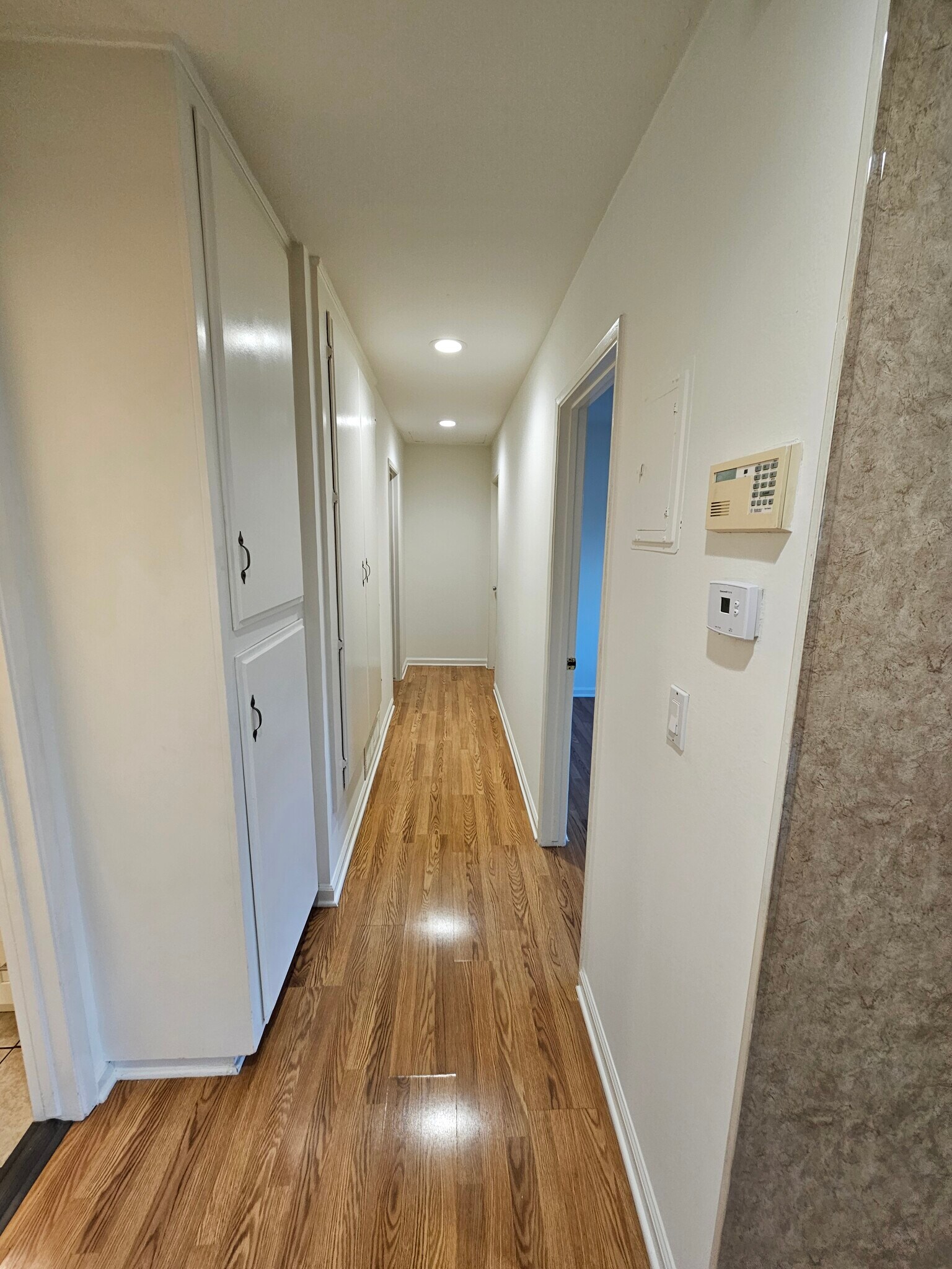 Building Photo - 7632 Amazon Dr