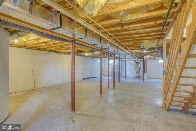 Building Photo - 98 Mystic Ln