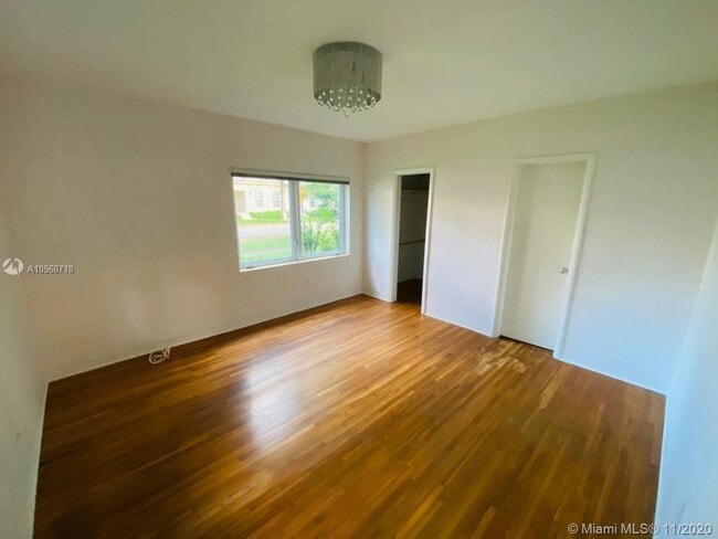 Building Photo - 800 Andalusia Ave