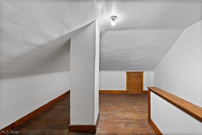 Building Photo - 378 Cross St