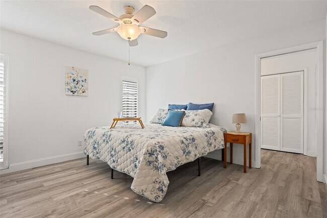 Building Photo - 7215 Westmoreland Dr