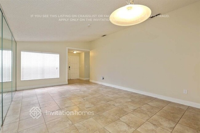 Building Photo - 11255 SW 143rd Ct