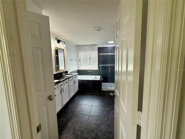 Building Photo - 2706 Monticello Way