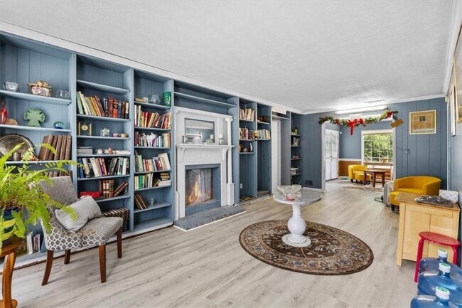Building Photo - 661 Bantry Ln