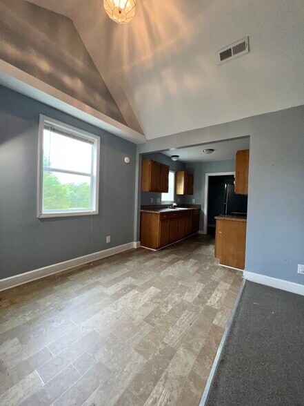 Building Photo - 4703 Potter Rd