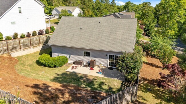 Building Photo - 5 Adams Cir