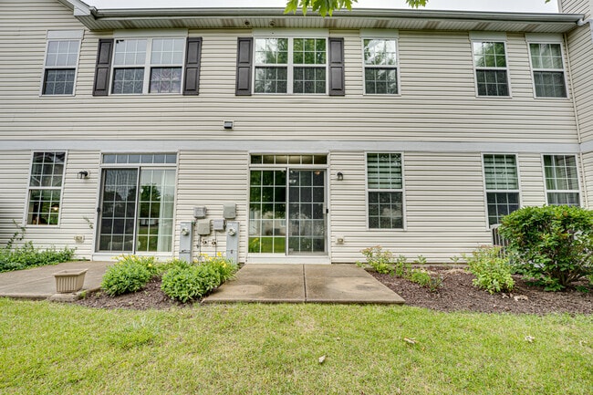 Building Photo - 3904 Preston Dr