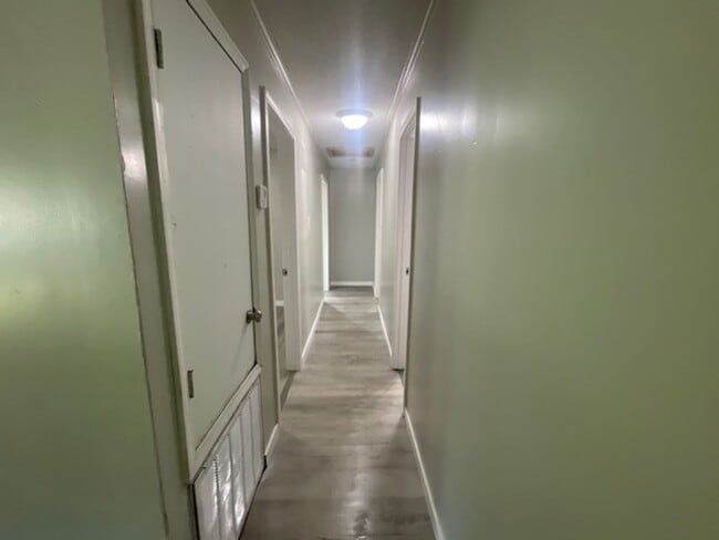 Building Photo - Renovated 4 Bedroom 2 Bath Home for Rent!