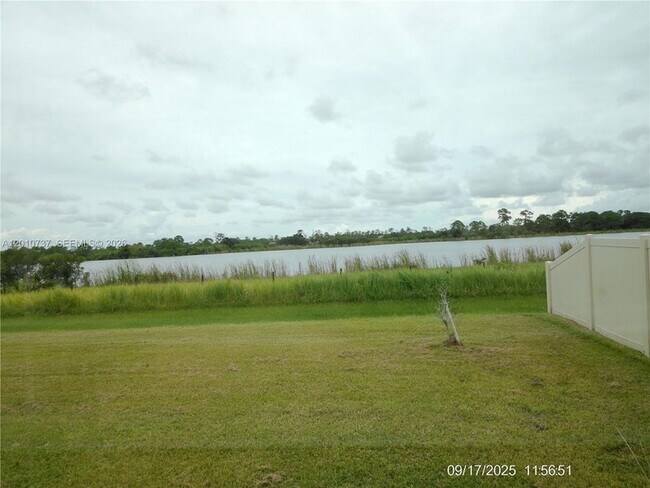 Building Photo - 2073 Farmhouse Rd SE