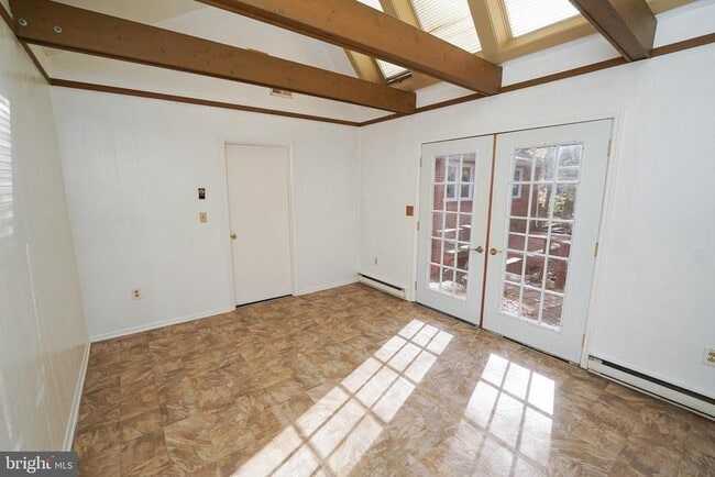 Building Photo - 1306 Frederick Ave