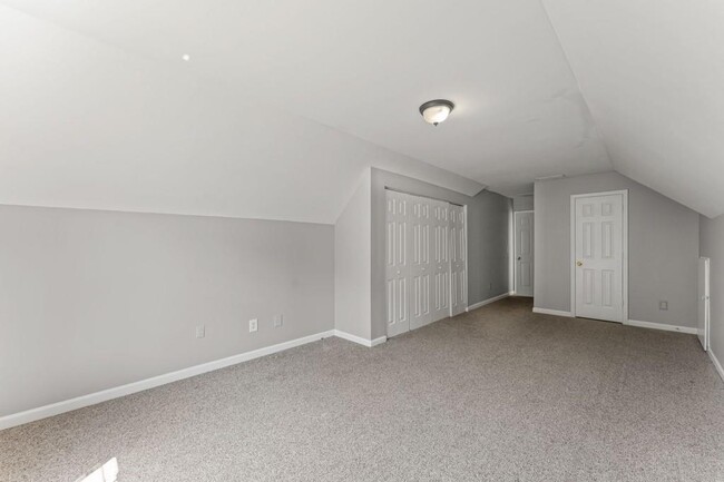 Building Photo - 5605 Martin Grove Dr NW