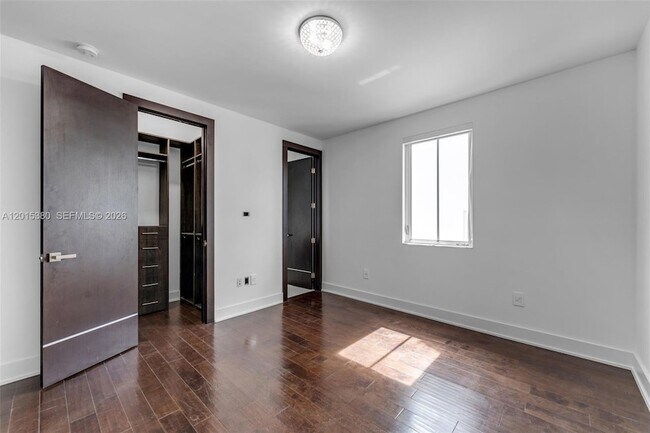 Building Photo - 8221 NW 34th St