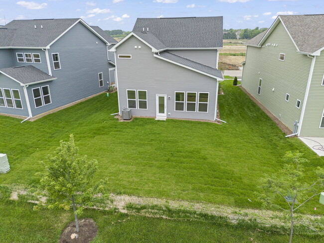 Building Photo - 2416 Tailshot Rd