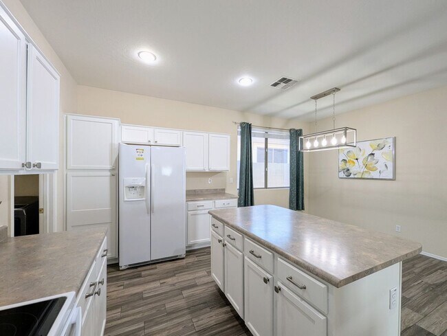 Building Photo - 16635 N 169th Ave
