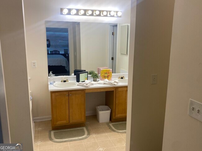 Building Photo - 541 Cascade Hills Ct SW