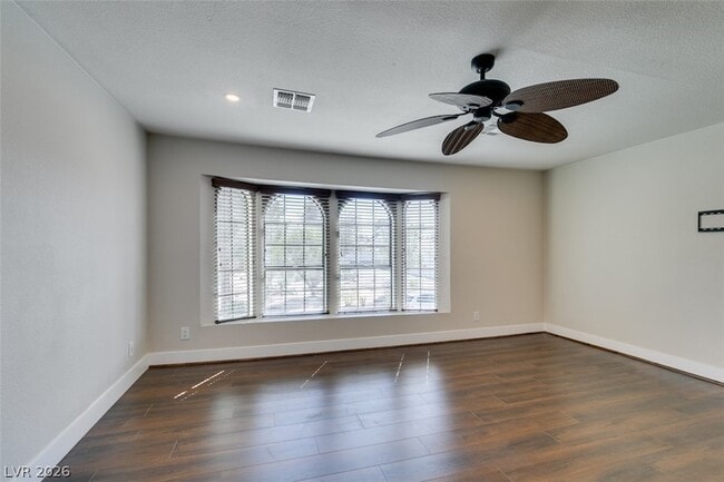 Building Photo - 5046 Schumann Dr