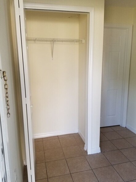 Building Photo - 525-529 Glendale Avenue