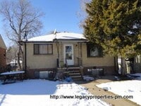 Building Photo - Cozy 2 Bed, 1 Bath just one block off Broadway